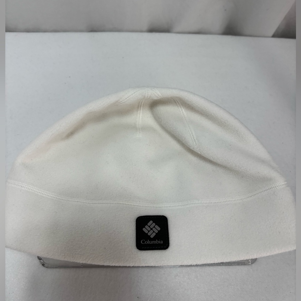Columbia Hat + 2 Scarves Bundle — Winter Accessories - Picture 5 of 5